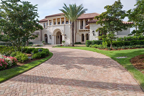 Best Local Driveway Pavers  in Bowling Green, OH